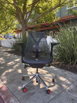 🎶🪩 Herman Miller Gaming Chair 🪩🎶
