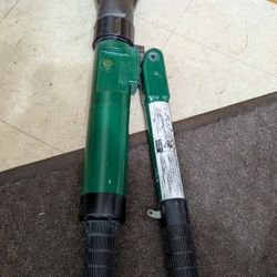 Greenlee Crimper Dieless 1000Mcm Greenlee 1990 
5AWH TO 1000MCM works great 