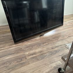 Sharp 52" AQUOS LCD TV 