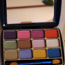 Junior antique multi-color eyeshadow and blush palette with a mirror - New Applicator Needed