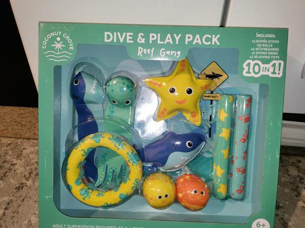 Pool Dive & Play Pack Water Game! New in box! 