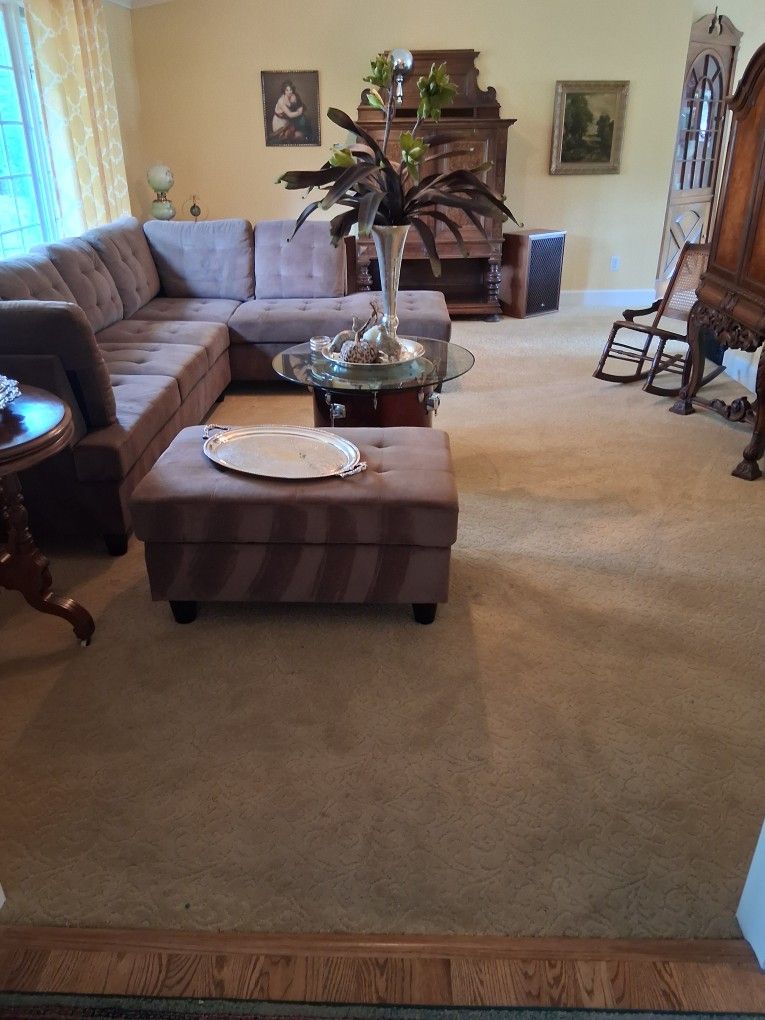 New Sectional Couch With Ottoman