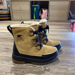Sorel Toveli IV Snow Boots Size 6 Women