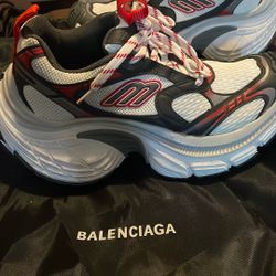 Balenciaga 10xl 
