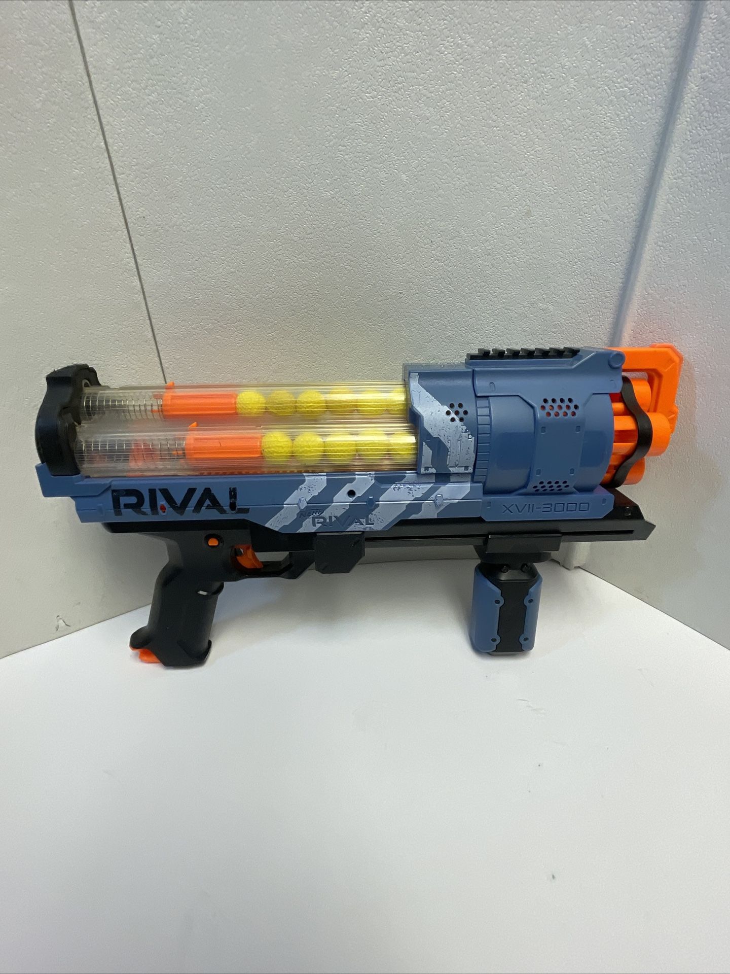 Nerf Rival Artemis XVII-3000 Pump Action  Blaster/2016 With Balls - Tested