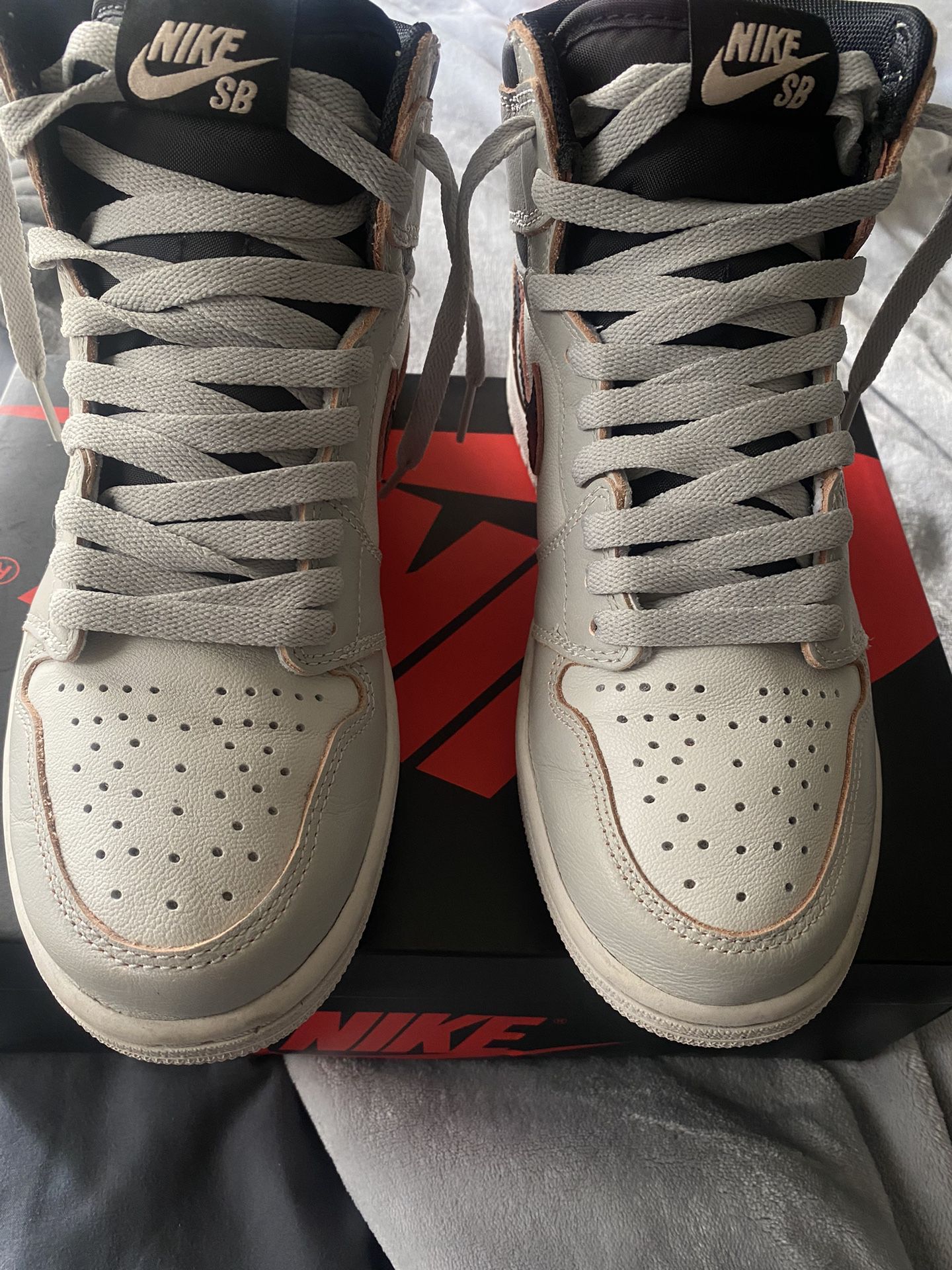 Authentic Jordan 1 Retro High OG Defiant SB NYC to Paris