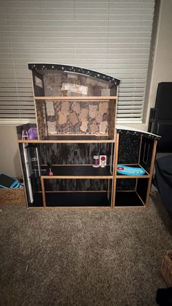 Doll house