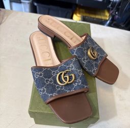 Gucci sandals size 9 authentic