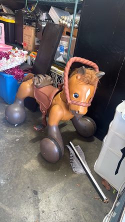 Scout pony ride-on by Kid Trax