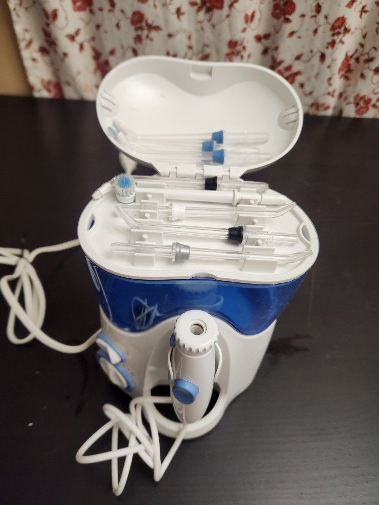 Waterpik Flosser Water Jet Stream