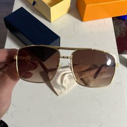 Louis Vuitton Sun Glasses