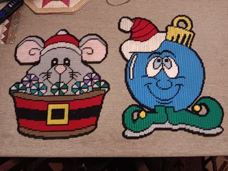 Christmas Plastic Canvas Decor