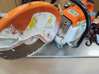 Concrete saw