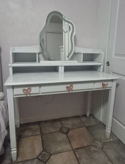 White Vanity Desk with LED Mirror