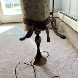 Antique Table Lamp/side Table Lamp $5 Only