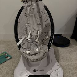Mamaroo 4moms
