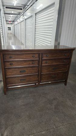 NICE ASHLEY FURNITURE LONG DRESSER