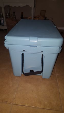 Rtic cooler 45 for Sale in San Diego, CA - OfferUp