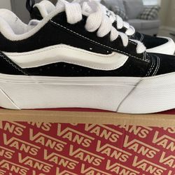 Vans - Kru Stack (size 7)