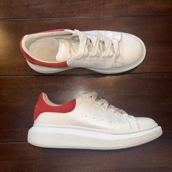 Alexander McQueen oversized sneaker
