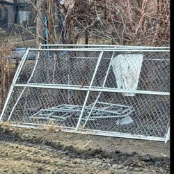 Metal Fence No Stands