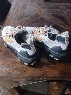 Womans Nike React Vision,size 7