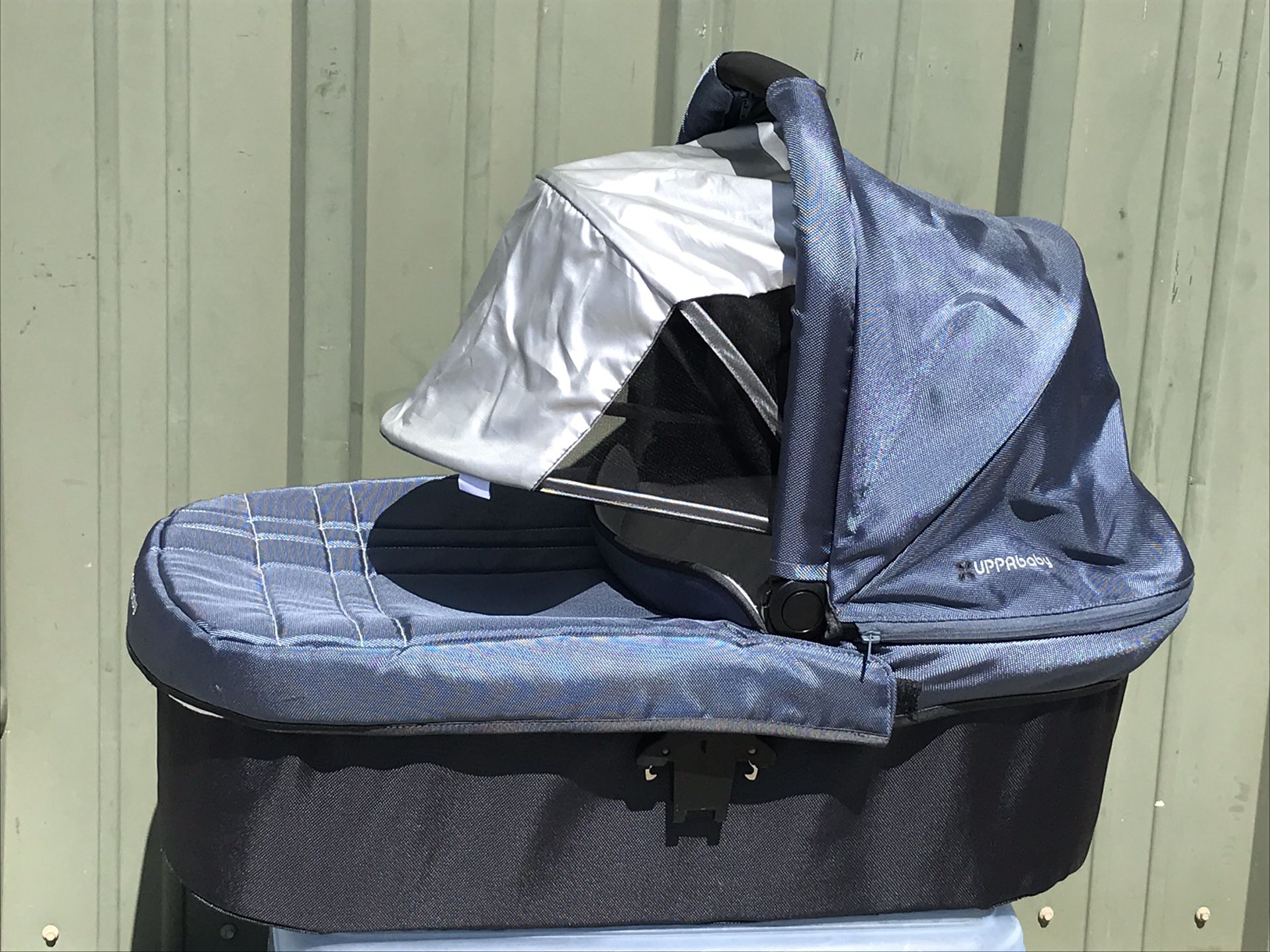 Uppababy Vista Bassinet Baby Carrier