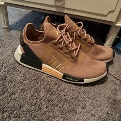 Adidas NMDS 40$ only worn 1x size 10