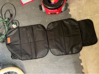 2 car seat protectors