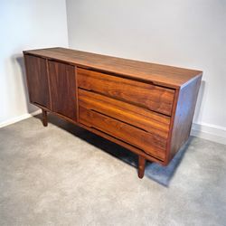 Vintage Mid Century Credenza Dresser By Stanley 