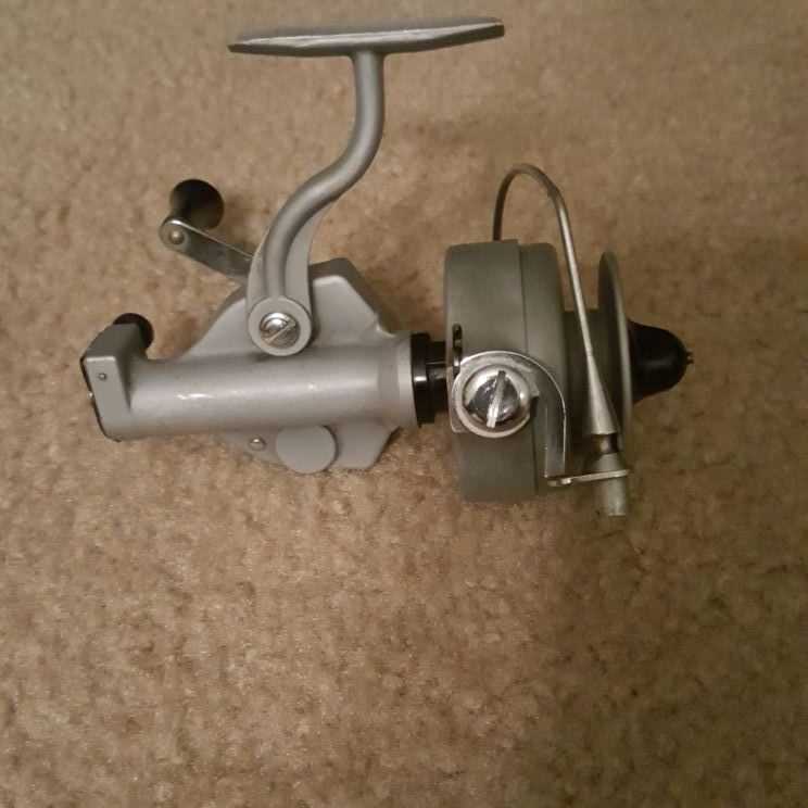 Vintage Pflueger Pelican Fishing Reel