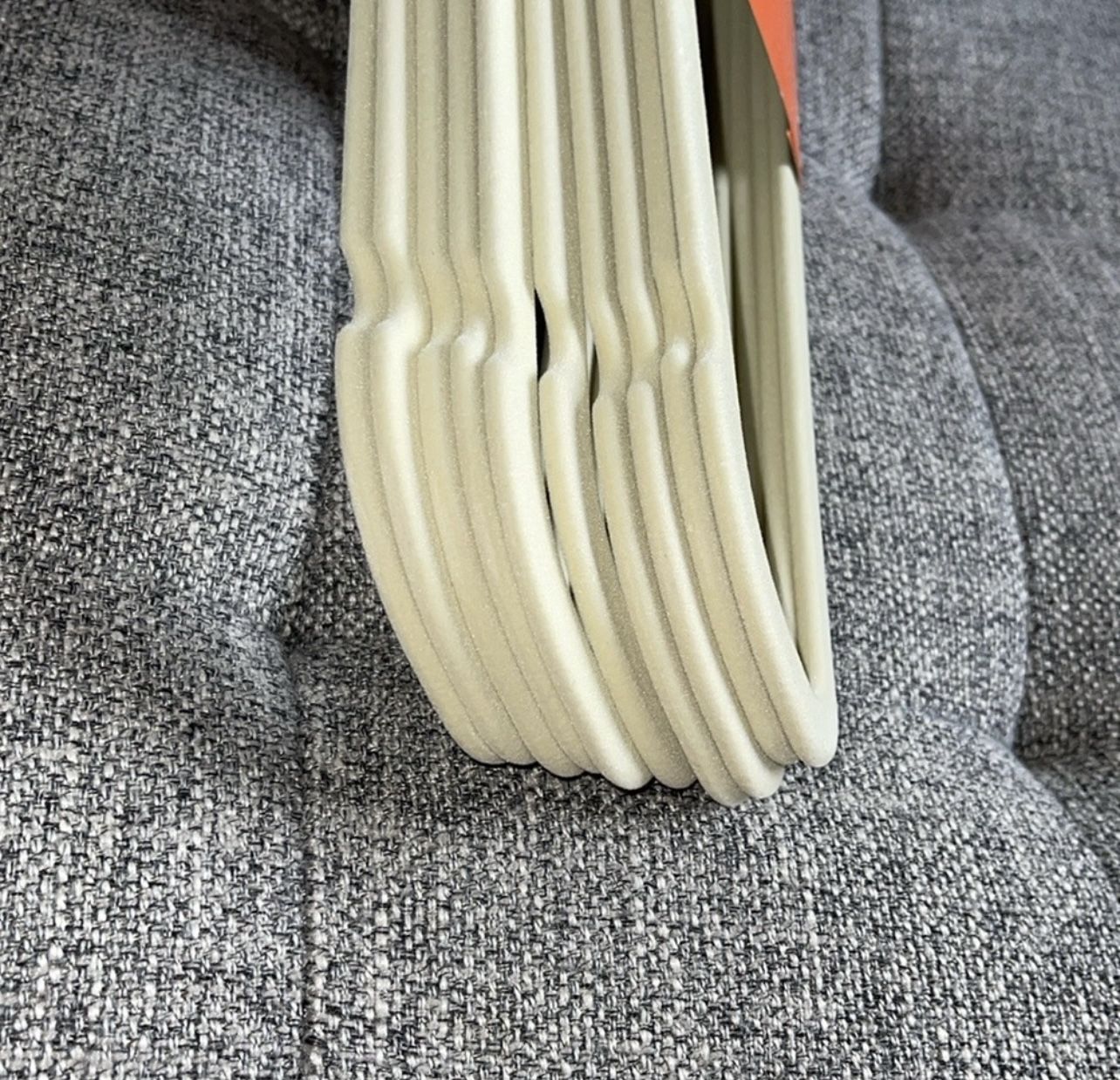 Adjustable hangers w/ non-slips for clothes-Hangers Set