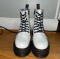 Dr. Martens boot