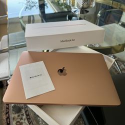 Mac Book air 2020 Brand New ( Never Used ) 
