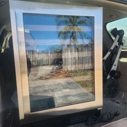 Hisense  Wine Cooler.  