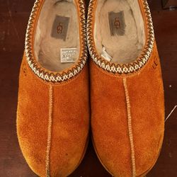 Uggs Tasman Apricot Slipper Size 12 Men/Size 13.5 Women