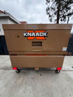 Knaack gang box