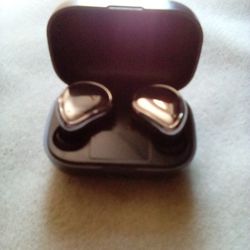 Vivitar Bluetooth Tws Earphones With Screen 