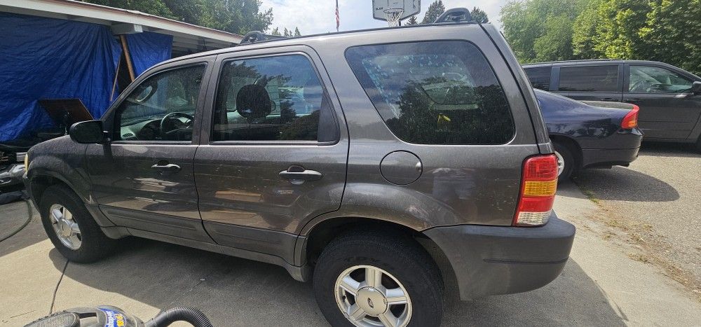 2003 Ford Escape