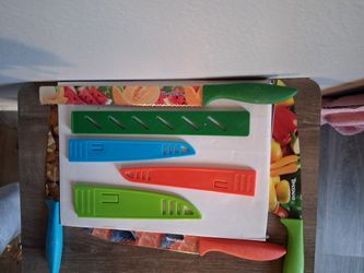 TOMODACHI Knives with Protective Plastic  Covers