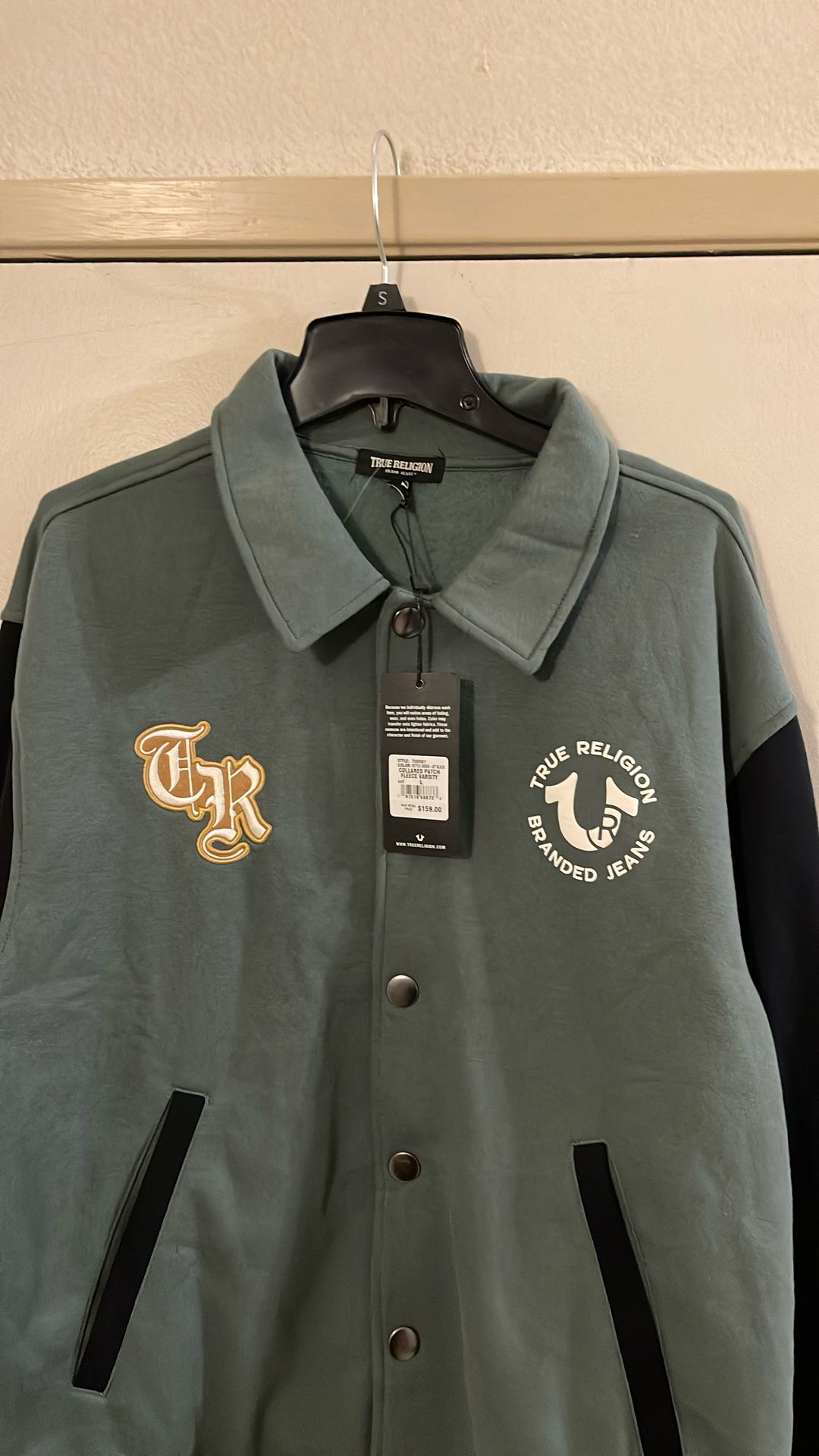NWT True Religion Jacket Large. No Deliveries
