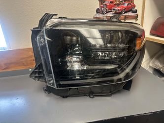 2018-2021 Toyota Tundra OEM LH Driver Headlight