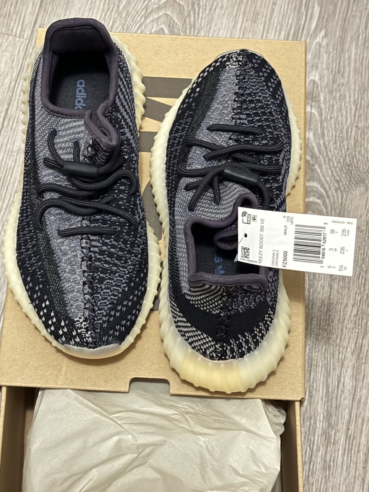 Adidas Yeezy Boost 350 V2 - Carbon