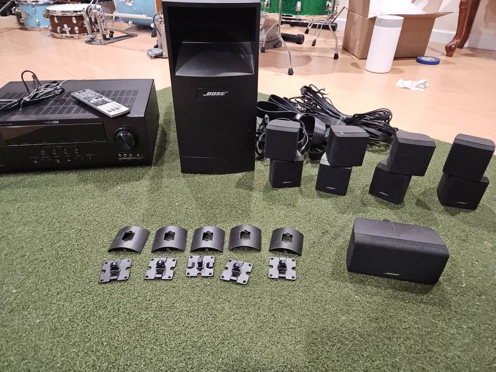 Bose HOME THEATER SYSTEM WITH Yamaha Reciever
