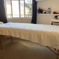 Foldable Massage Table And Sheets