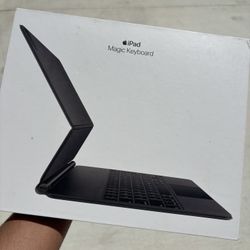 Apple Magic Keyboard 12.9