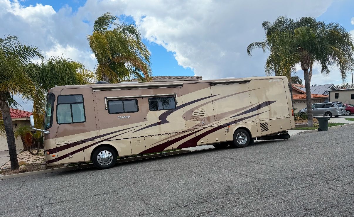 2005 Holiday Rambler Endeavor 40