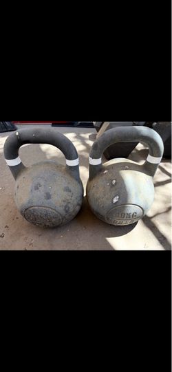 Used 40kg/88lb kettlebells