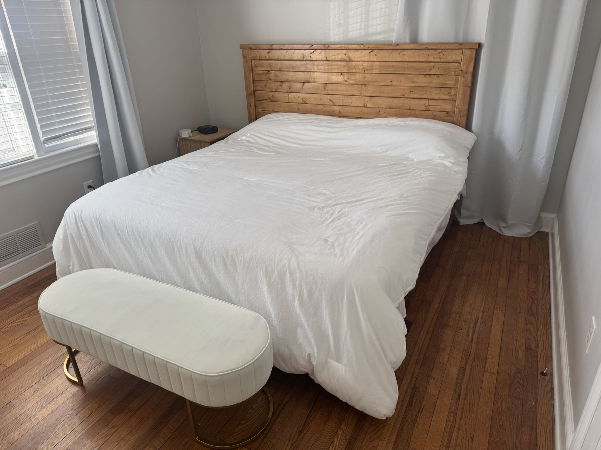King Bed With Mattress Plus Free Ottoman For Sale 