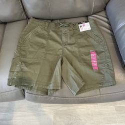 Size 16 Hunter Green Shorts